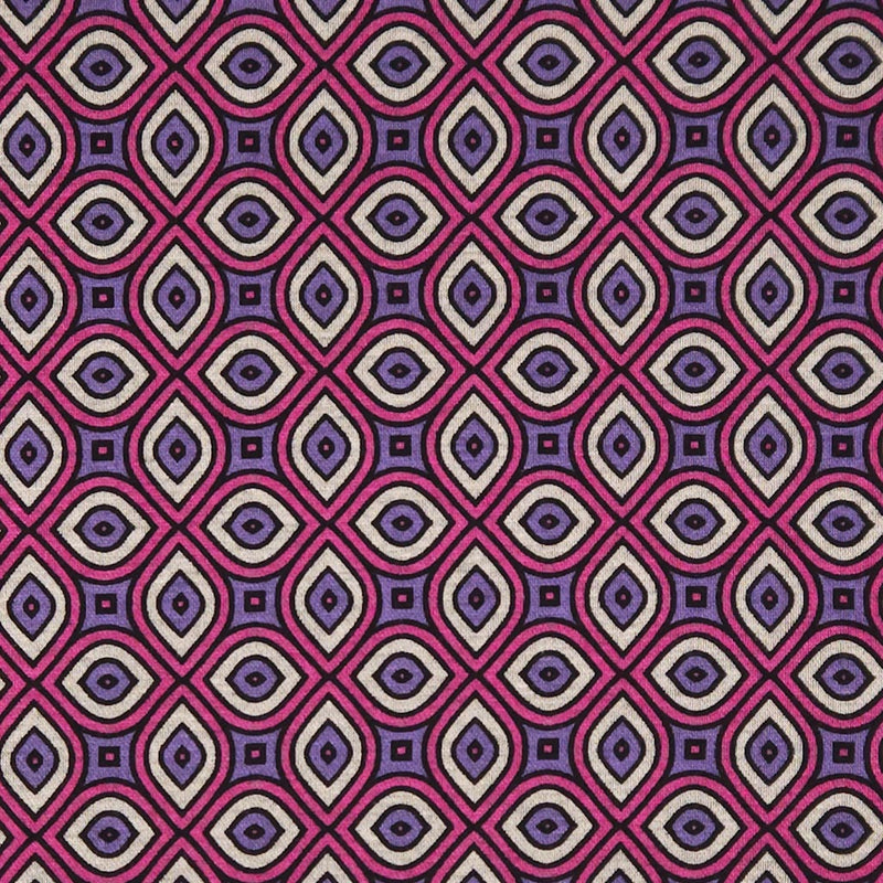 Geometric pattern with purple and pink diamonds on a pink ponteroma fabric