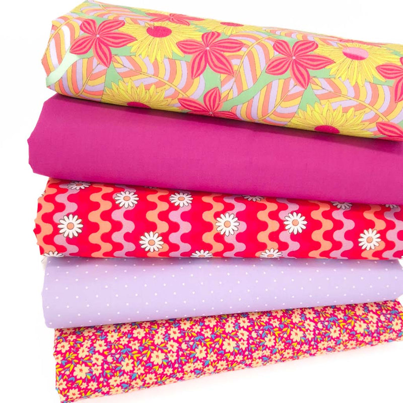 Fat quarter bundle with retro flowers in pinks and lilacs