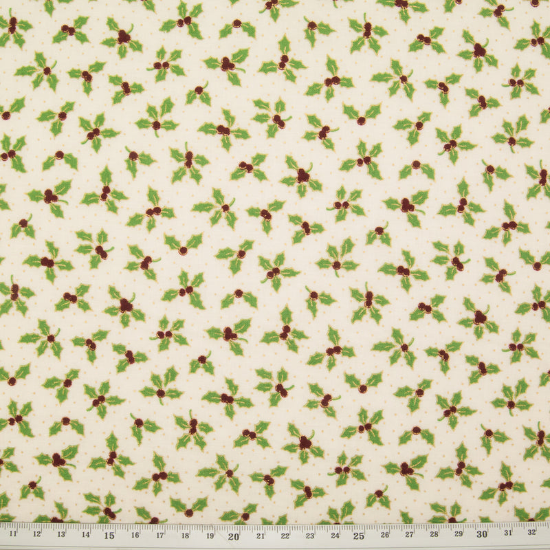 Christmas Cotton Fat Quarter Bundle - Red, Green & Ivory Holly Berry